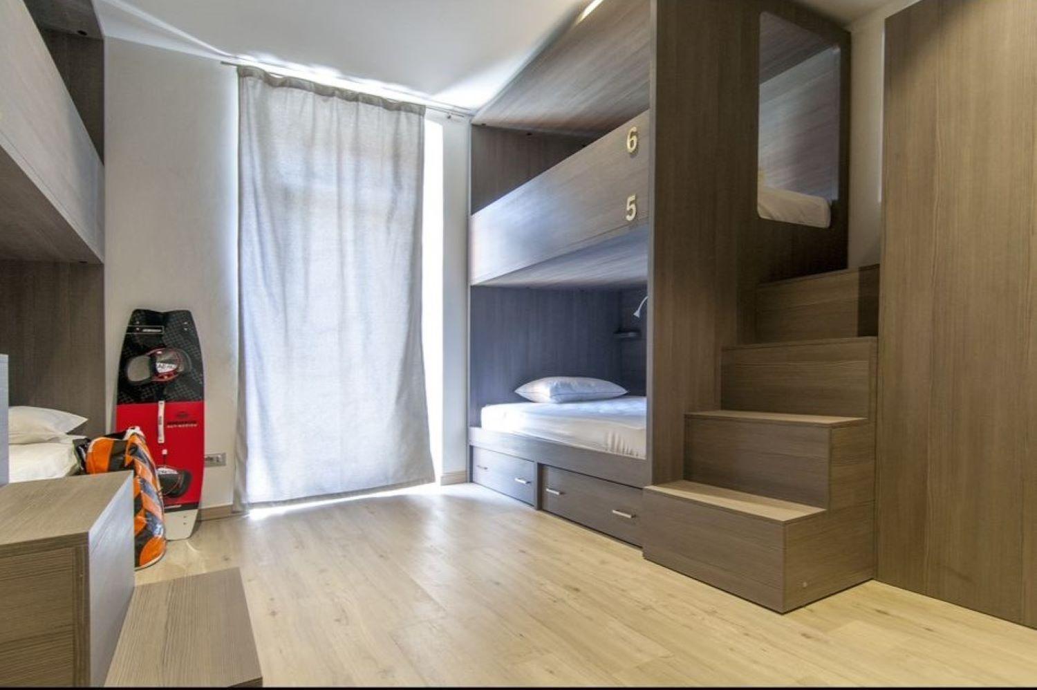 Antica Campione Rooms & Hostel カンピョーネ・デル・ガルダ エクステリア 写真